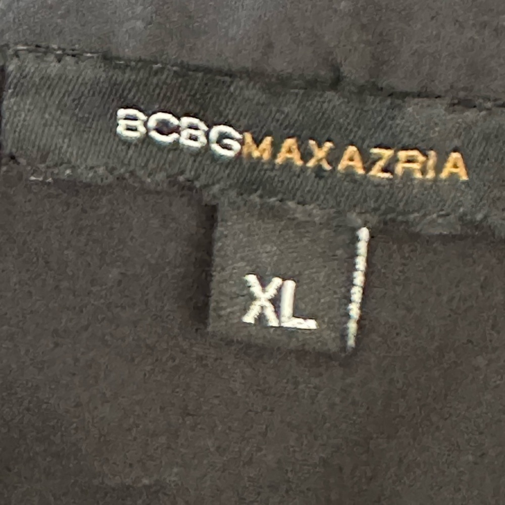 BCBGMAXAZRIA sz XL shirt in black with eyelet on the upper front - Picture 12 of 14